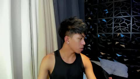 Snapshot of davincihugecock chatting on 5, 4, 2026 daniel online show from 5, 4, 2026