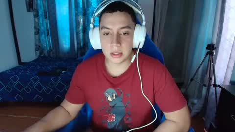 Snapshot of davinson_01 chatting on 6, 1, 2025 Davinson online show from 6, 1, 2025