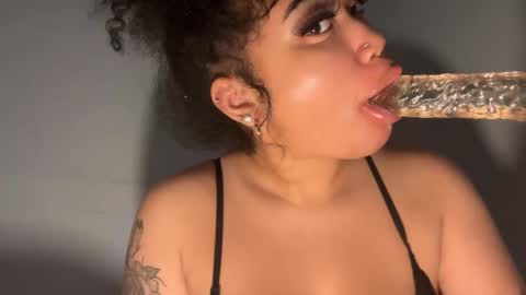 dayqueen1 online show from 3, 12, 2025