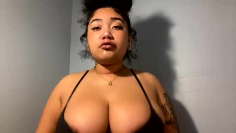 Snapshot of dayqueen1 chatting on 9, 6, 2026 dayqueen1 online show from 9, 6, 2026