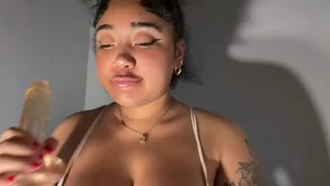 Snapshot of dayqueen1 chatting on 18, 6, 2026 dayqueen1 online show from 18, 6, 2026