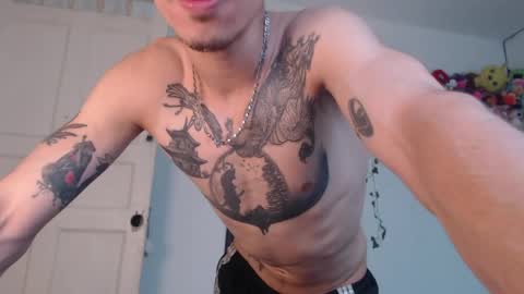 Snapshot of dazzayyy chatting on 1, 5, 2026 dazzayy online show from 1, 5, 2026