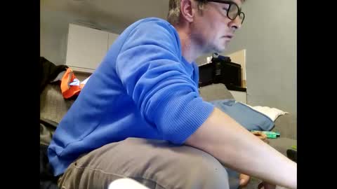 Dazzill online show from 10, 10, 2025