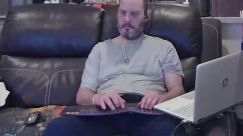 want girl to play with me online show from 5, 3, 2026