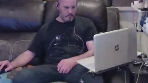 want girl to play with me online show from 4, 4, 2026