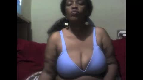 Snapshot of ddboobsnipples chatting on 26, 12, 2024 ddboobsnipples online show from 26, 12, 2024