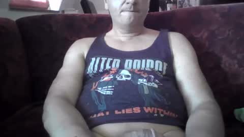 Snapshot of dddermattt chatting on 18, 6, 2026 Play with me while I watch you german handsome squirtlover love small girls small tits big clit cut c2c shaved online show from 18, 6, 2026