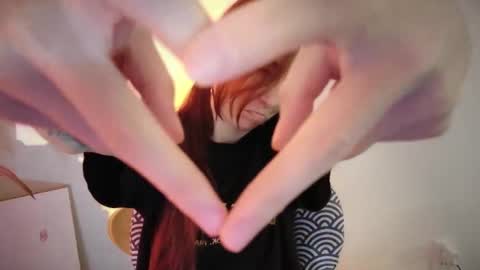 Snapshot of dead_girll chatting on 7, 5, 2026 freak online show from 7, 5, 2026