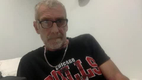 deanofflove221000 online show from 11, 9, 2025