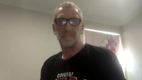 deanofflove221000 online show from 15, 9, 2025