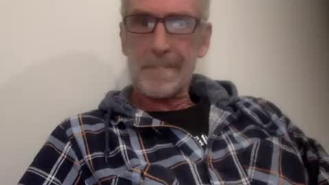 deanofflove221000 online show from 6, 10, 2025