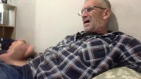 deanofflove221000 online show from 1, 4, 2026