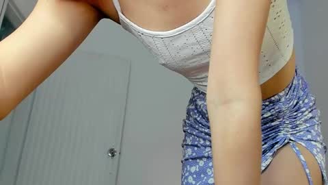 dearmilu28 online show from 12, 2, 2025