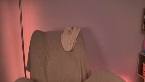Snapshot of dearmoa chatting on 6, 5, 2026 Moa . online show from 6, 5, 2026