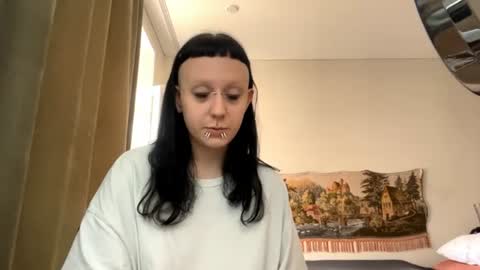 Snapshot of debithroneberry chatting on 31, 7, 2026 Nola online show from 31, 7, 2026