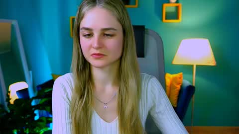 Debora online show from 9, 3, 2025