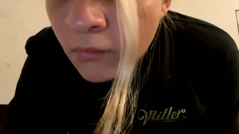 Camila Palacios online show from 8, 2, 2025