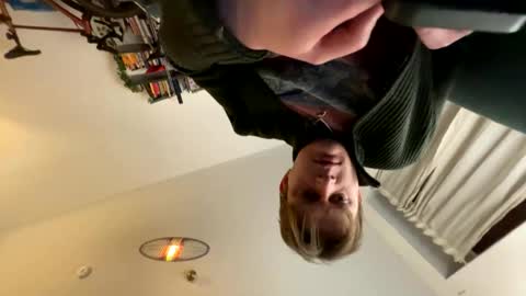 Snapshot of deep_long_vibes chatting on 2, 4, 2026 deep_long_vibes online show from 2, 4, 2026