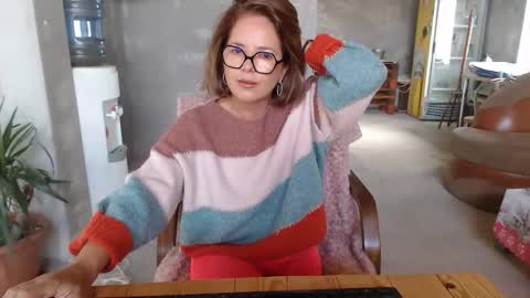 Snapshot of deepintoyourmind chatting on 17, 9, 2025 hi guys i m a cute milf i m here for good time and nice people pls be respectfool and enjoy me online show from 17, 9, 2025