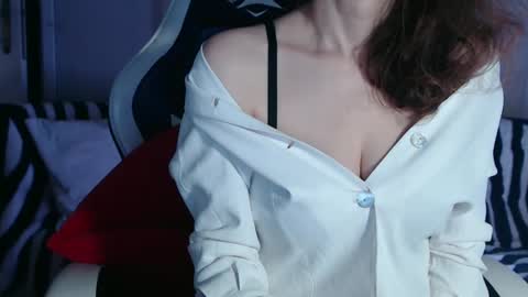 Snapshot of deessedivine chatting on 17, 1, 2025 KamiDevi online show from 17, 1, 2025