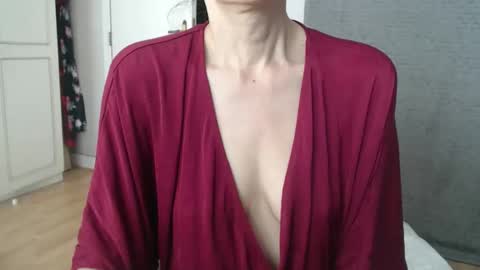 Snapshot of deessedivine chatting on 16, 9, 2025 KamiDevi online show from 16, 9, 2025