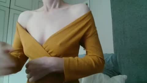Snapshot of deessedivine chatting on 25, 9, 2025 KamiDevi online show from 25, 9, 2025