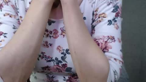 Snapshot of deessedivine chatting on 3, 10, 2025 KamiDevi online show from 3, 10, 2025