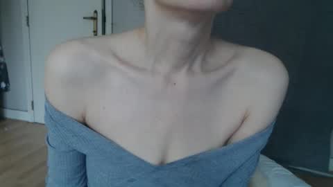 Snapshot of deessedivine chatting on 10, 10, 2025 KamiDevi online show from 10, 10, 2025