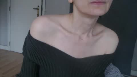 Snapshot of deessedivine chatting on 15, 10, 2025 KamiDevi online show from 15, 10, 2025
