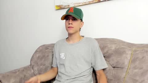 Snapshot of dei_v_48 chatting on 15, 1, 2025 DEIVY online show from 15, 1, 2025