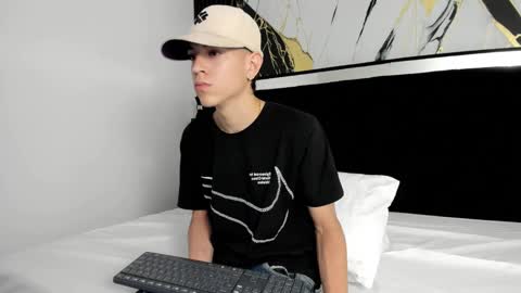 Snapshot of dei_v_48 chatting on 27, 1, 2025 DEIVY online show from 27, 1, 2025