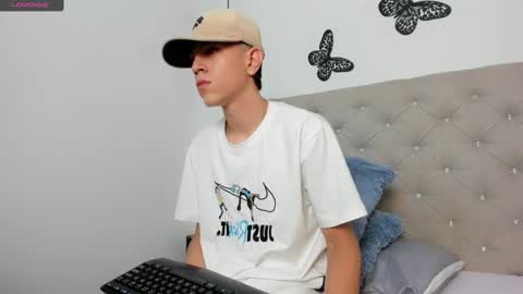 Snapshot of dei_v_48 chatting on 11, 3, 2025 DEIVY online show from 11, 3, 2025