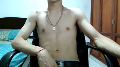 Snapshot of dei_v_48 chatting on 25, 9, 2025 DEIVY online show from 25, 9, 2025