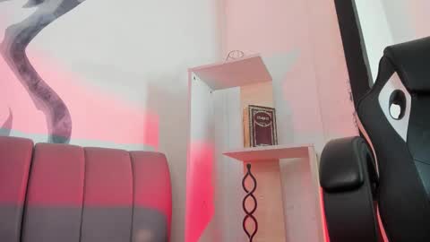 Deilan Wolf  online show from 1, 3, 2026