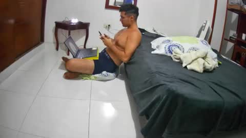 deividellobo online show from 23, 12, 2024