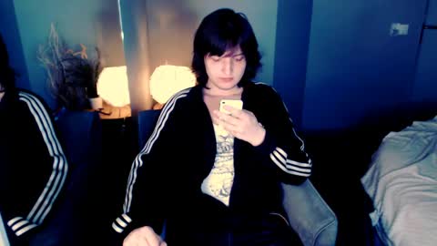 Snapshot of delalex chatting on 7, 6, 2026 Alex online show from 7, 6, 2026