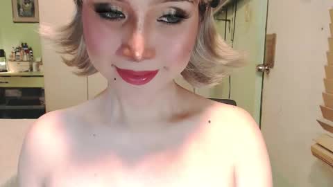 Snapshot of deliciosats chatting on 7, 5, 2026 Mercedes online show from 7, 5, 2026