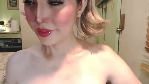 Snapshot of deliciosats chatting on 23, 5, 2026 Mercedes online show from 23, 5, 2026