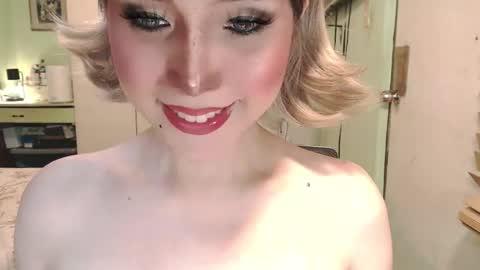 Snapshot of deliciosats chatting on 24, 5, 2026 Mercedes online show from 24, 5, 2026