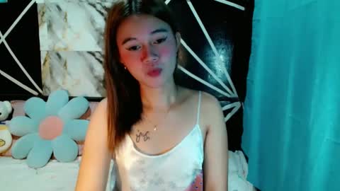 delicious_cum_girlxx online show from 16, 2, 2026