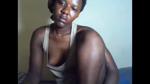 Snapshot of deliciousbabe01 chatting on 22, 9, 2025 EVAH online show from 22, 9, 2025