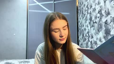 Snapshot of delindaquails chatting on 18, 12, 2025 Lea online show from 18, 12, 2025