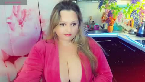 Snapshot of delinnia chatting on 25, 4, 2026 Margo online show from 25, 4, 2026