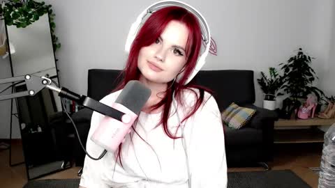 Snapshot of dellacrush_ chatting on 8, 9, 2025 dellacrush_ online show from 8, 9, 2025