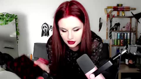 Snapshot of dellacrush_ chatting on 18, 10, 2025 dellacrush_ online show from 18, 10, 2025