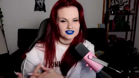 Snapshot of dellacrush_ chatting on 1, 12, 2025 dellacrush_ online show from 1, 12, 2025