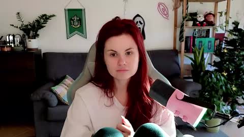 Snapshot of dellacrush_ chatting on 23, 12, 2025 dellacrush_ online show from 23, 12, 2025