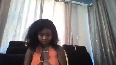 Snapshot of dellarine517299 chatting on 15, 1, 2026 dellarine517299 online show from 15, 1, 2026