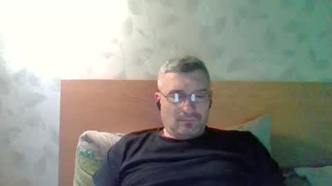 demarco1977 online show from 2, 2, 2025