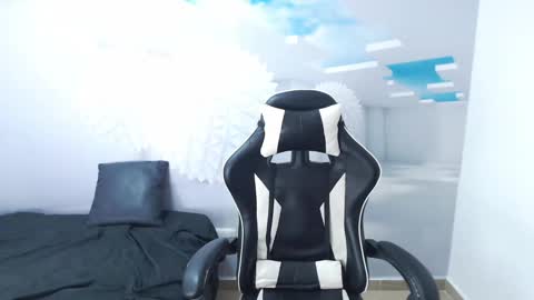 DEMI online show from 8, 3, 2025